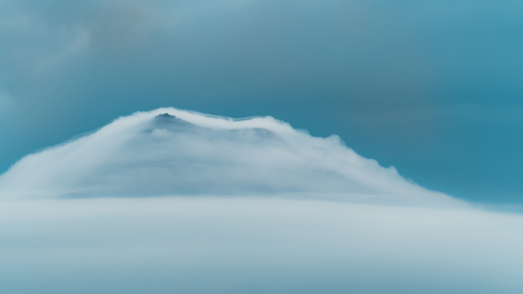 天空の霊峰の頂