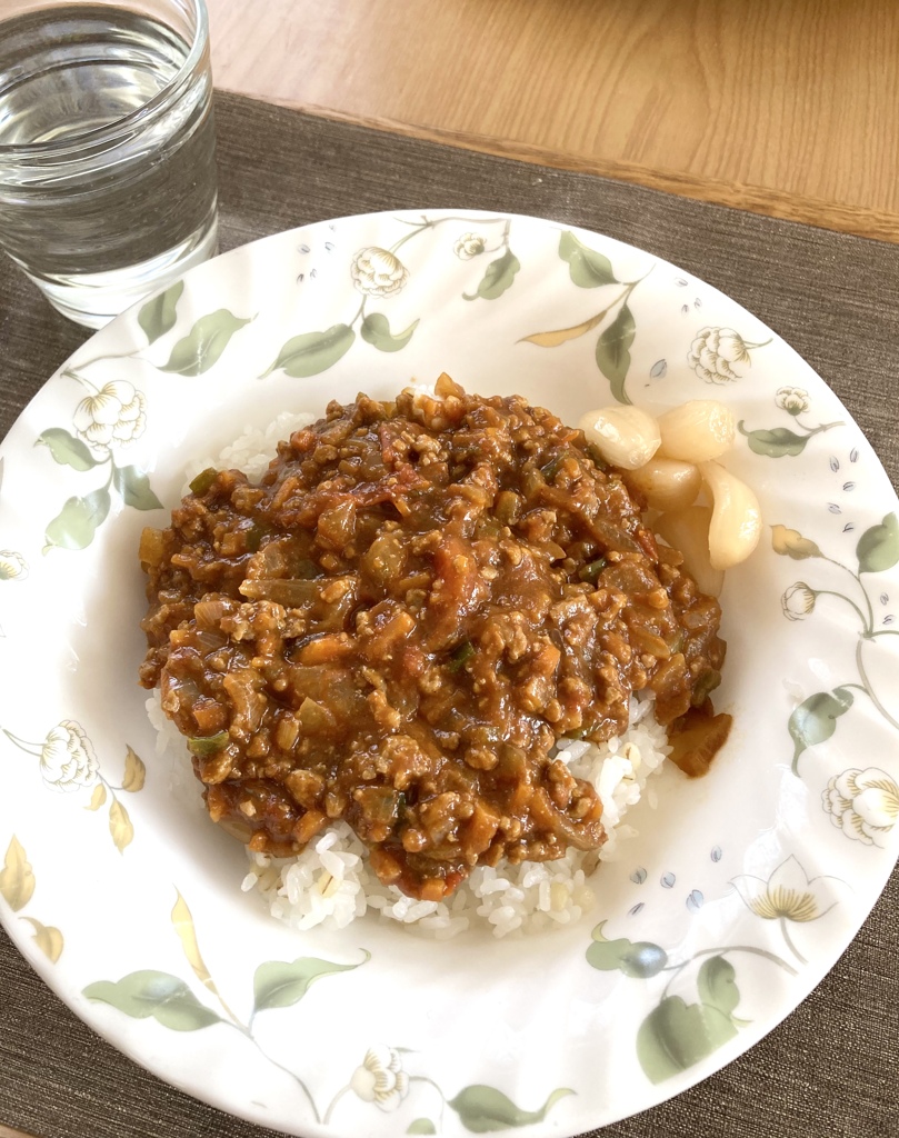 休日のブランチ  キーマカレー
