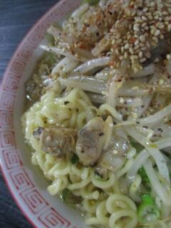 インスタントもやしアサリラーメン