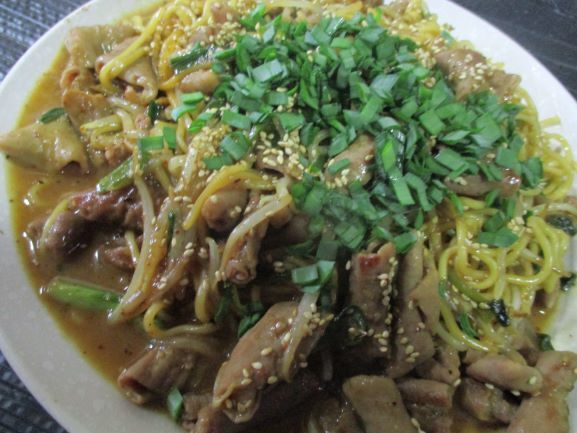 ホルモン焼きそば