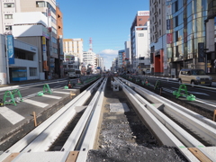 宇都宮駅近くの鬼怒通り線路敷設まもなく