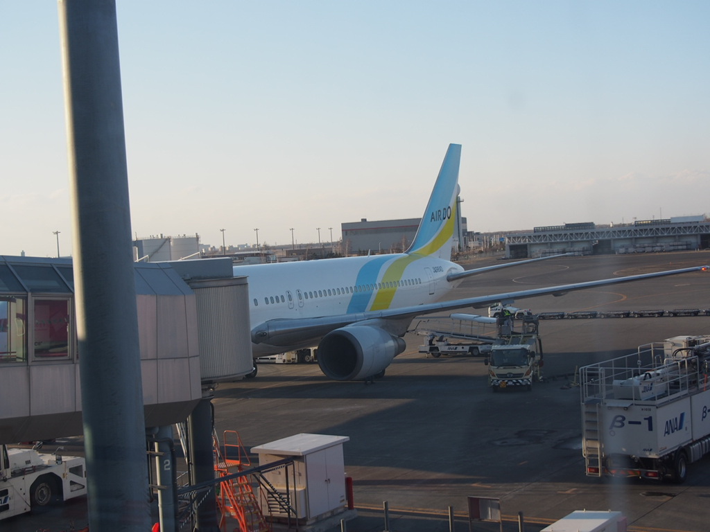2016　AIRDO JA98AD 新千歳空港