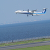 羽田空港でプロペラ機