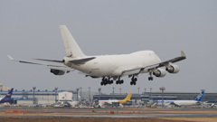 成田さくらの山　アトラス航空B747-400F N405KZ