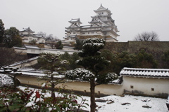 姫路城大小天守の冬景色