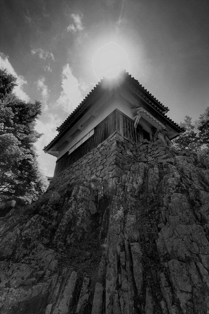 見上げる　備中松山城２階櫓