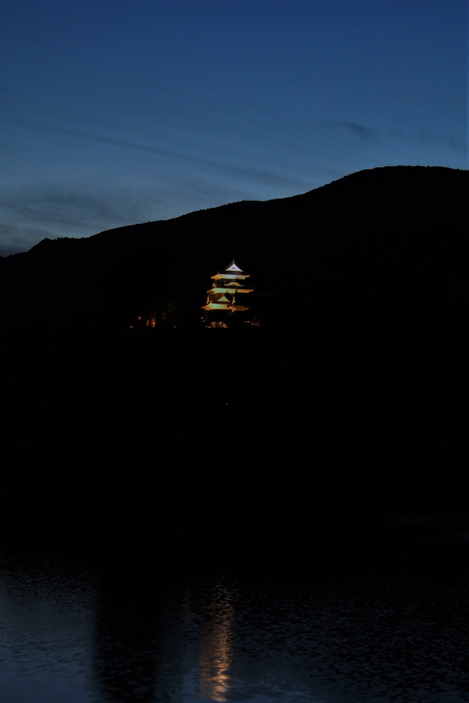 陽は落ちて　大洲城