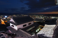 夜の松山城天守　最上階からの眺め