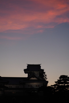夕涼み　金沢城菱櫓