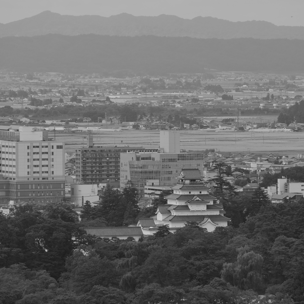 穀倉地帯　会津若松城