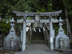 八剣神社