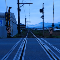 鉄路の朝