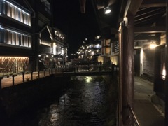 銀山温泉