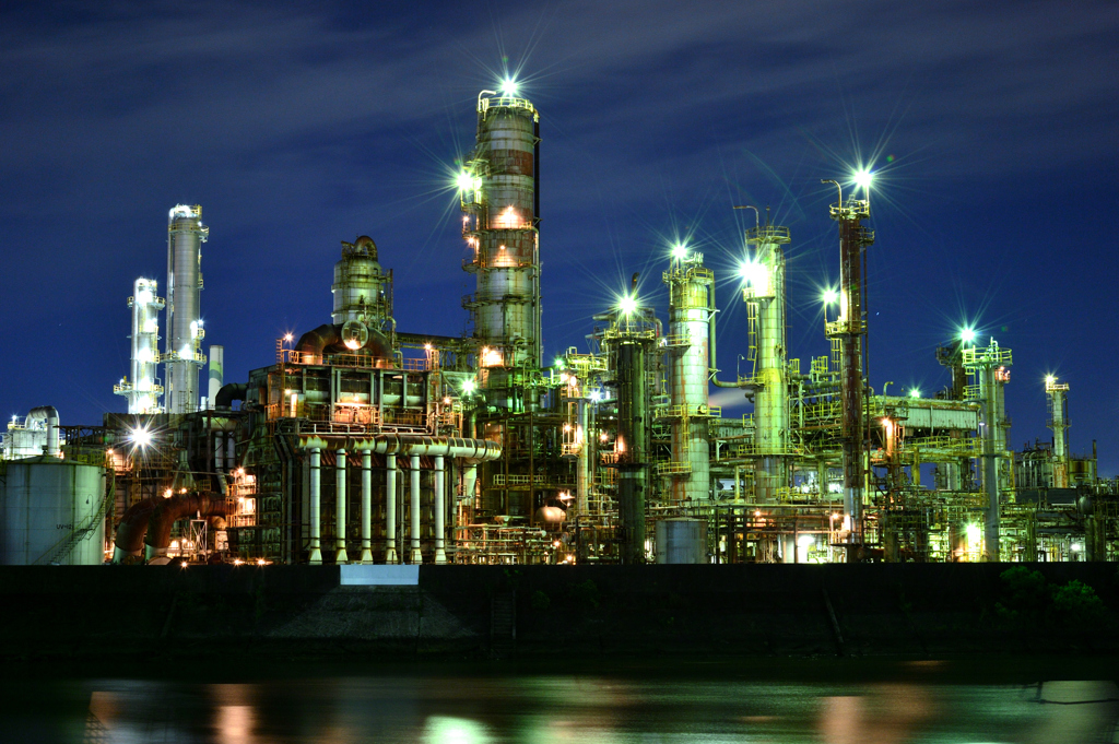 夜景：コンビナート２
