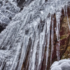 凍り付く滝
