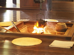 囲炉裏の火