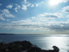 光さす相模湾