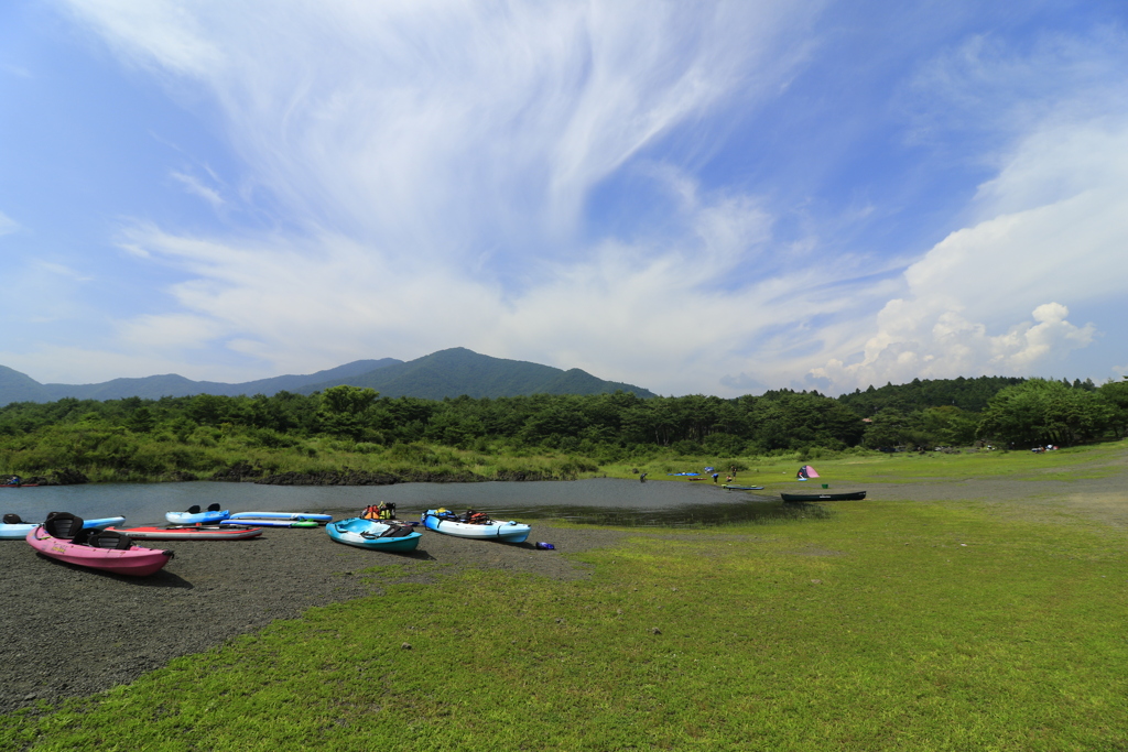 本栖湖からの青空