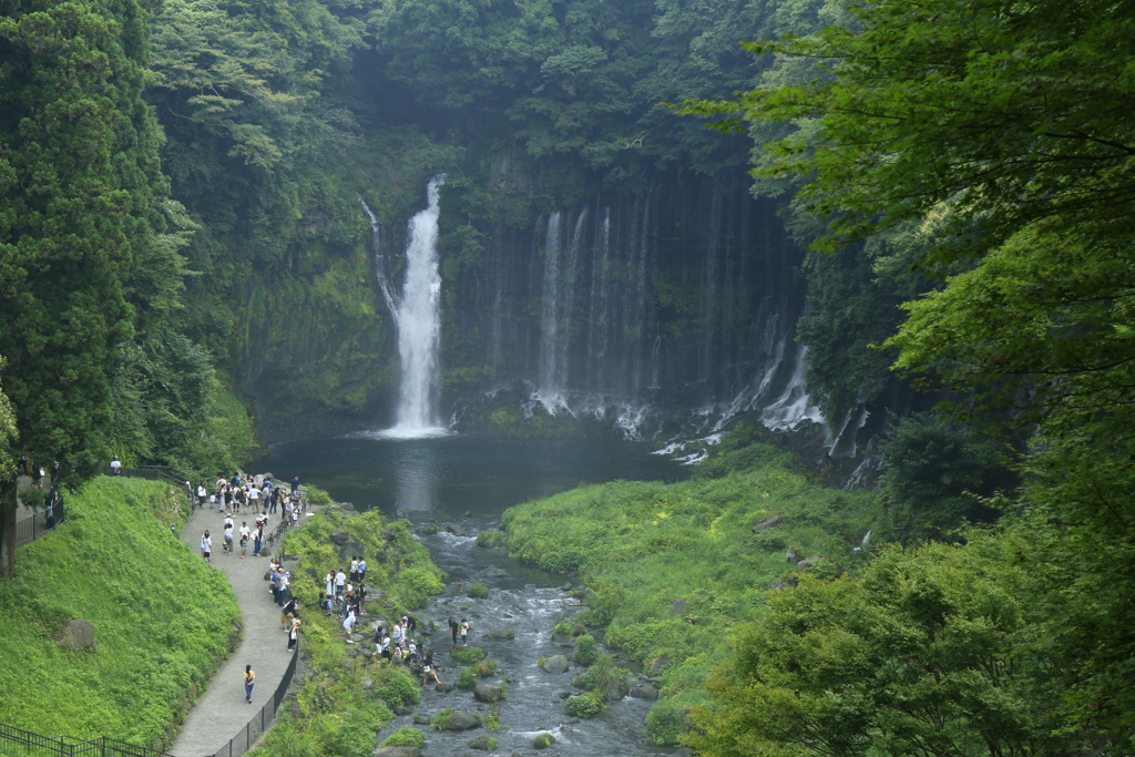 白糸の滝にて
