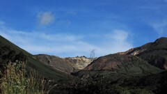 青空と火山