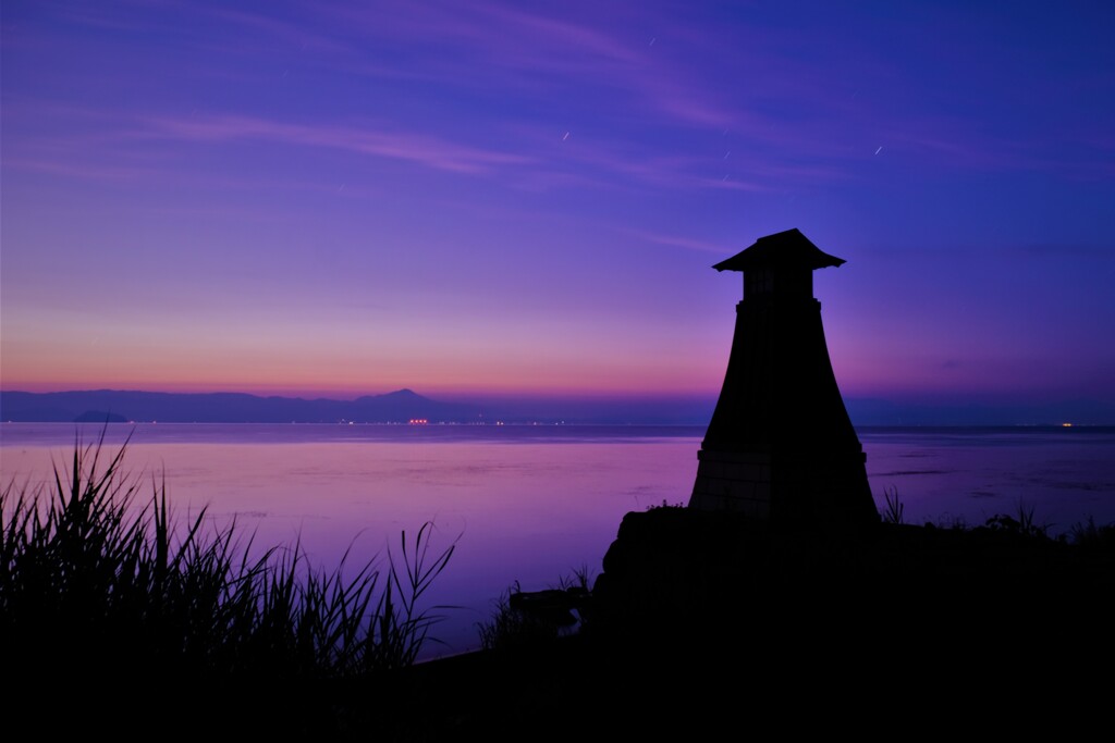 夜明けの常夜灯