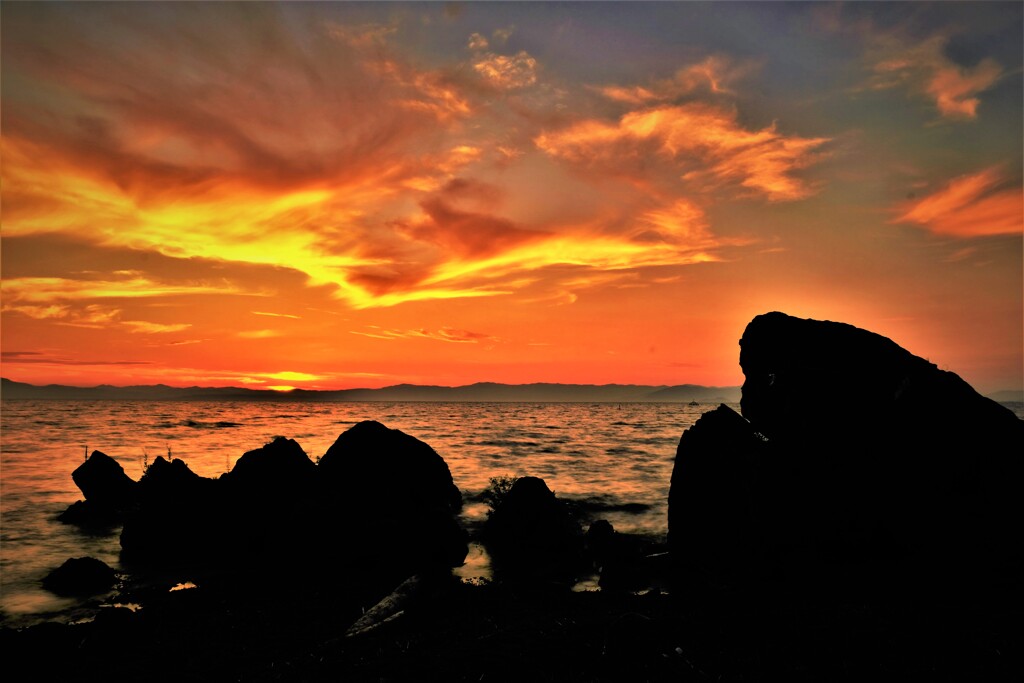 恒久の烏帽子岩夕刻　Ⅲ