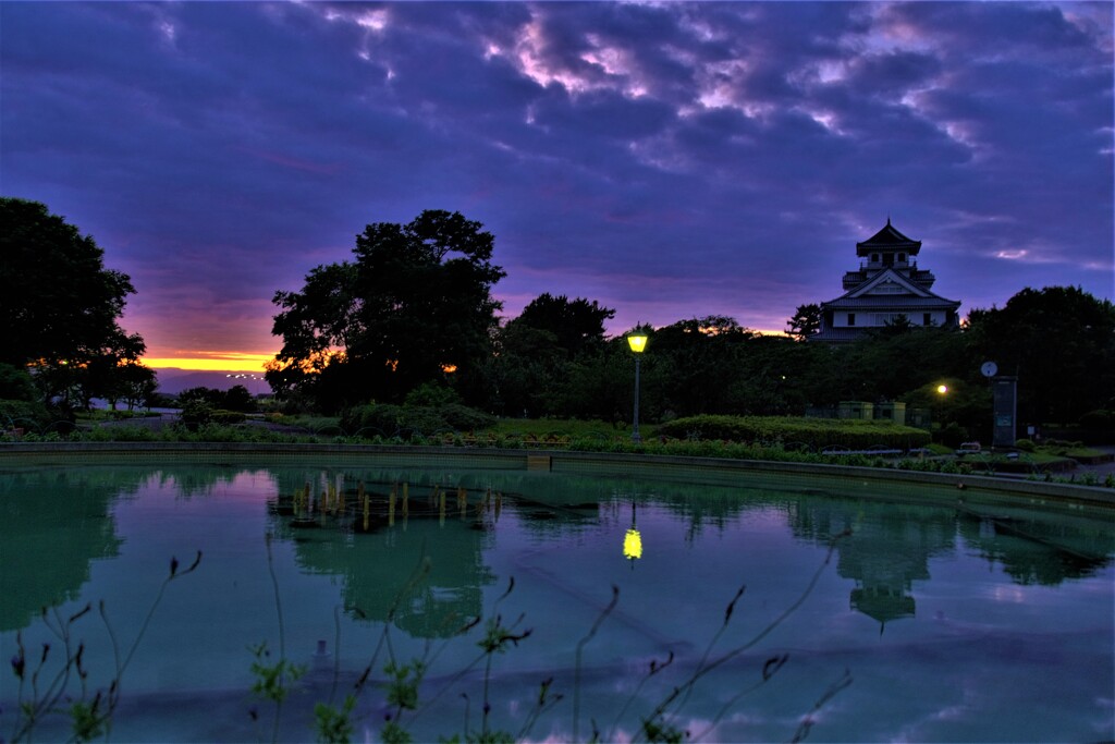 夕暮れの長浜城