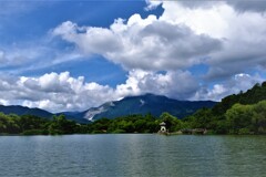 伊吹山躍る夏雲