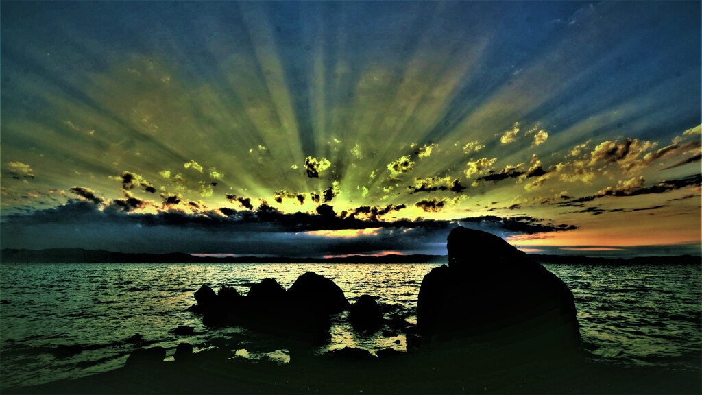 悠夕光芒