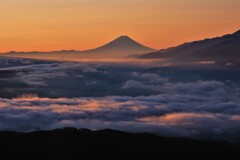 夜明けの富士山雲海　２-２