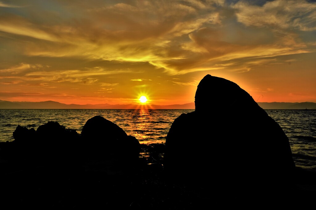 恒久の烏帽子岩夕刻　Ⅰ