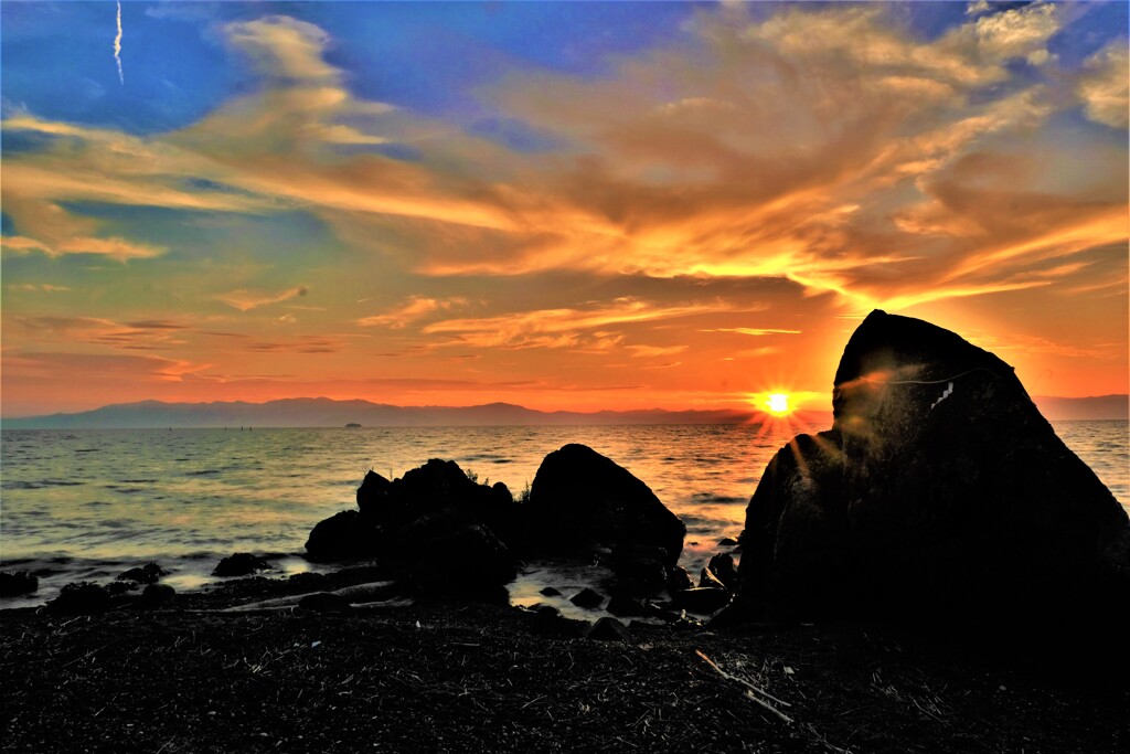 恒久の烏帽子岩夕刻　Ⅱ