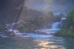 朝渓流