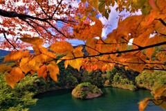 秋色の白龍湖　２