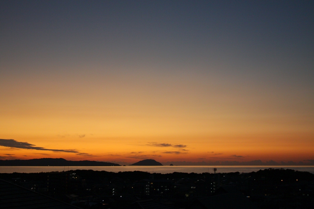 2階から　玄界島の夕暮れ