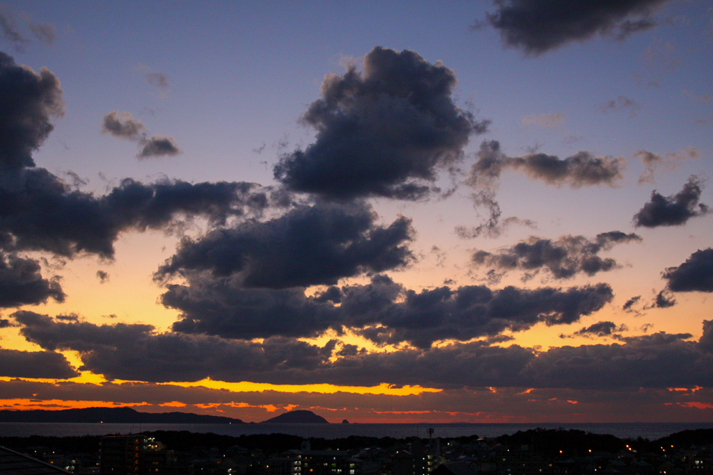 玄界島の夕景　少しダイナミック