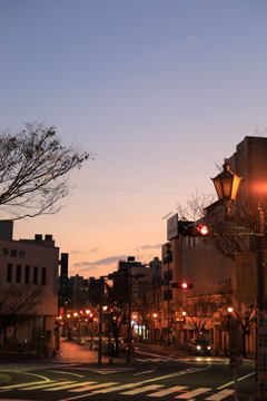 黄昏の駅前