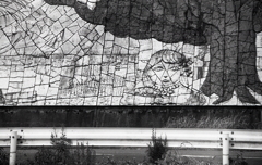 ズームしたタイルの少女　～MINOLTA APEX 105試写