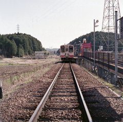 極楽駅に停まる明智の旧車