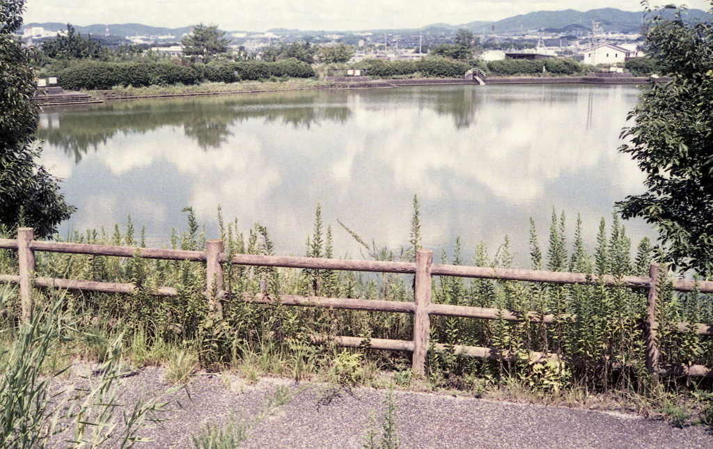 秋口の風越池