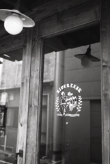 ドアガラスのランプ