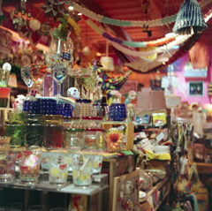 カラフルな店内