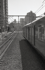 電車停車しまぁ～す。