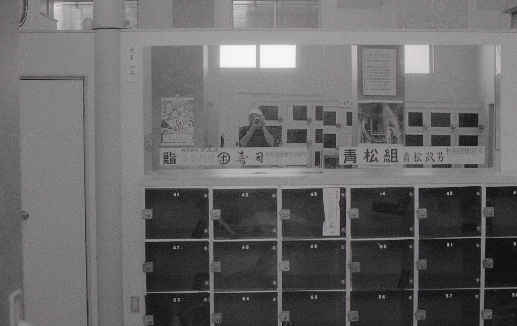 午後三時過ぎの銭湯脱衣場