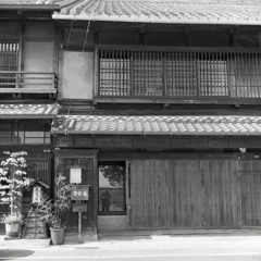 目安箱のある旧街道