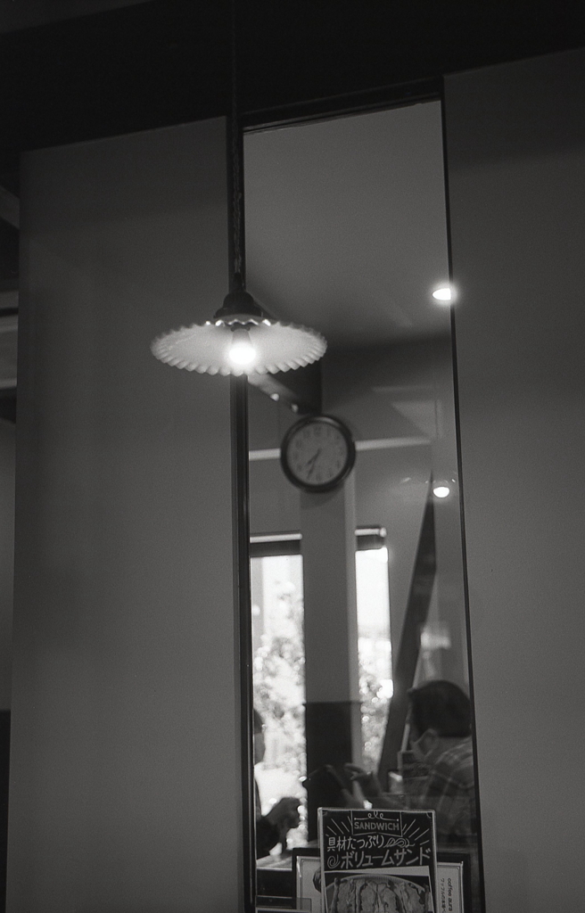 LEDの波傘の明かりだけど…いいね。（笑