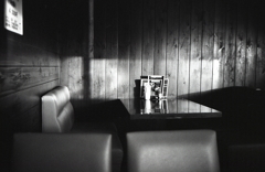 朝の光のボックス席