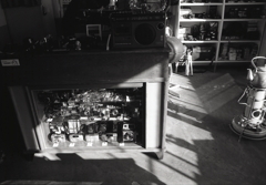 窓辺から陽ざし差すレンジファインダー