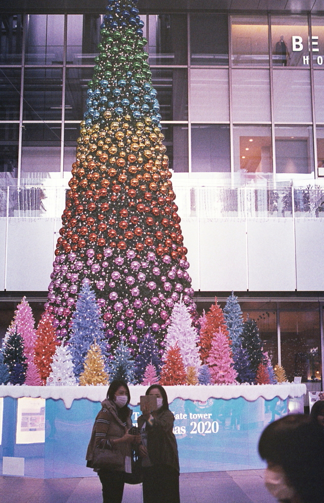 ゲートタワーのカラーグラデーション