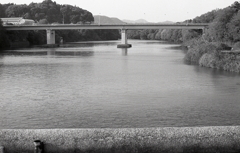 先程の撮影地点の橋